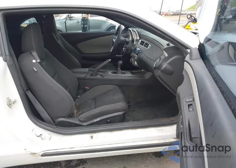 2013 Chevrolet Camaro 1Ls z USA, uszkodzony, nr VIN 2G1FE1E39D9238860